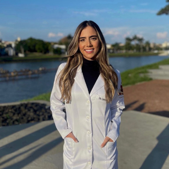 Dra Gabriela Andrade Canut